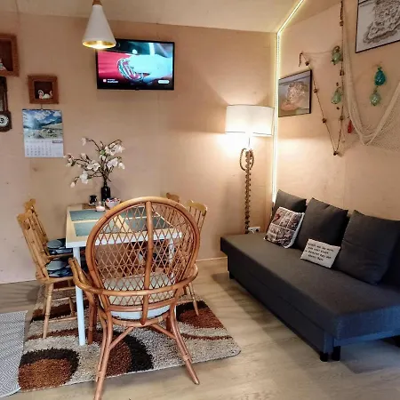 Dom wakacyjny In By The Harbor Nowe Warpno