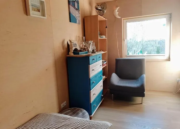 In By The Harbor Nyaraló *